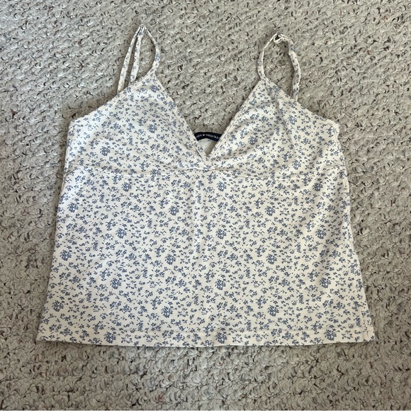 Brandy Melville Tops Nwot Brandy Melville Floral Amara Tank Top